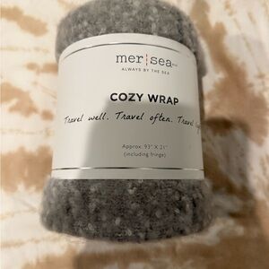 MerSea Cozy Wrap in Gray